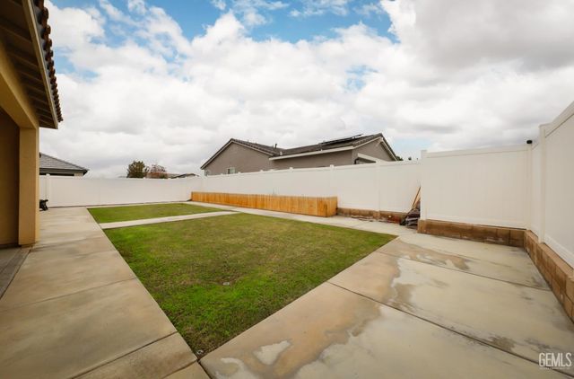 14704 Coyle Circle, Bakersfield, CA 93311