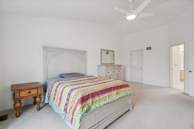 1208 Shetland Drive, Mundelein, IL 60060