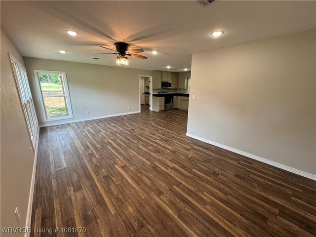 664 Broadway Avenue, Booneville, AR 72927