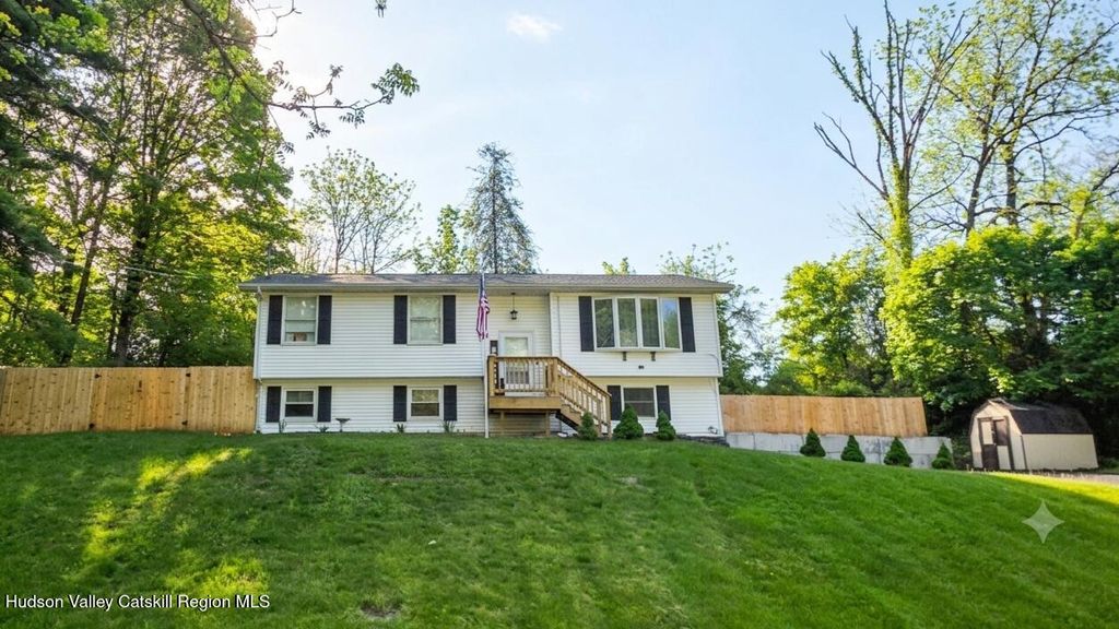 324 1st Avenue, Kingston, NY 12401
