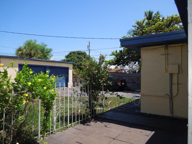 1416 S M Street 1, Lake Worth, FL 33460