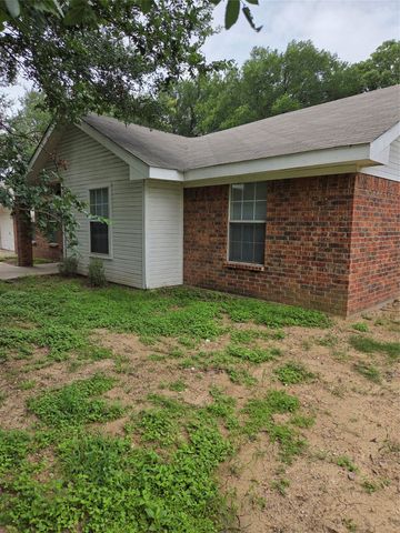 320 Hazelwood Avenue, Waco, TX 76705