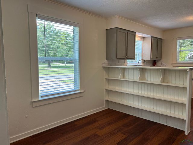 302 Birdie Place, Longview, TX 75604