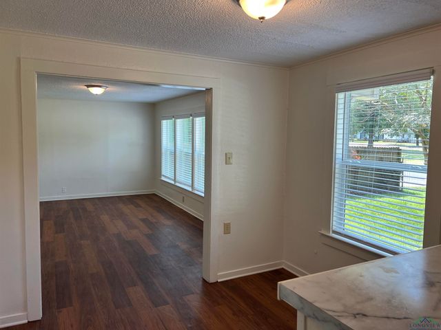 302 Birdie Place, Longview, TX 75604