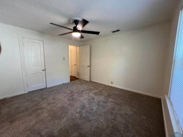 302 Birdie Place, Longview, TX 75604