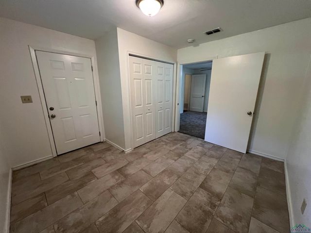 302 Birdie Place, Longview, TX 75604