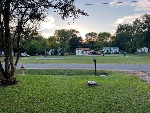 302 Birdie Place, Longview, TX 75604