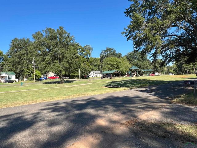 302 Birdie Place, Longview, TX 75604