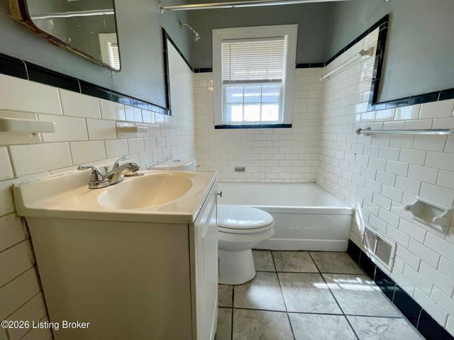 5024 S 3rd St 3C, Louisville, KY 40214