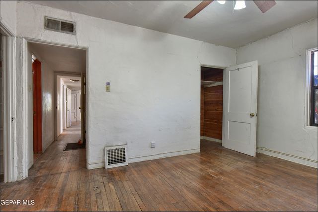 1104 Moore Street, El Paso, TX 79902