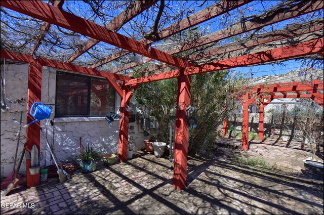 1104 Moore Street, El Paso, TX 79902