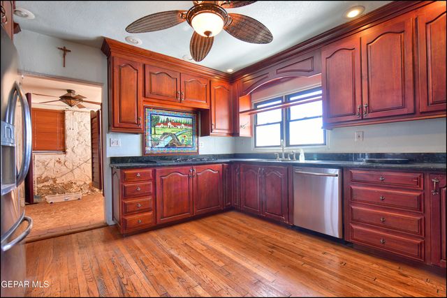 1104 Moore Street, El Paso, TX 79902