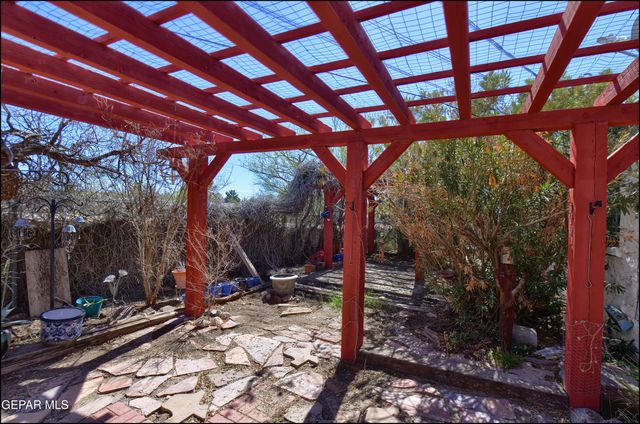 1104 Moore Street, El Paso, TX 79902