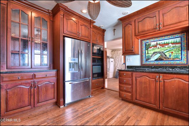 1104 Moore Street, El Paso, TX 79902