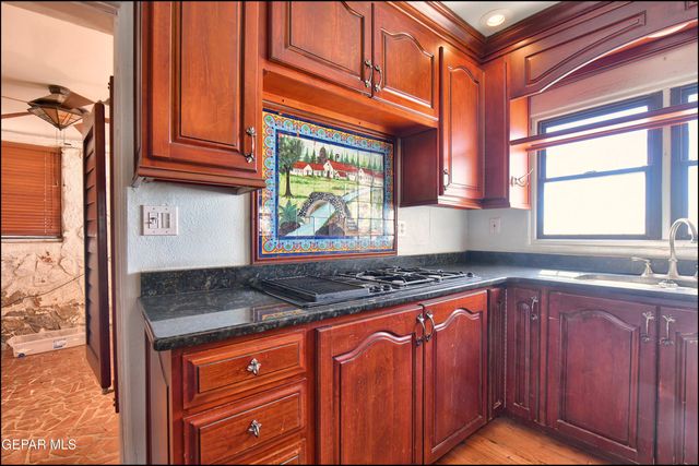 1104 Moore Street, El Paso, TX 79902