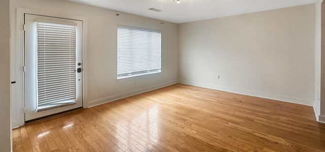 7455 GERMANTOWN SQ, Germantown, TN 38138