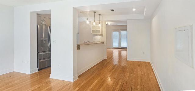 7455 GERMANTOWN SQ, Germantown, TN 38138