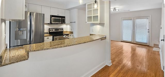 7455 GERMANTOWN SQ, Germantown, TN 38138