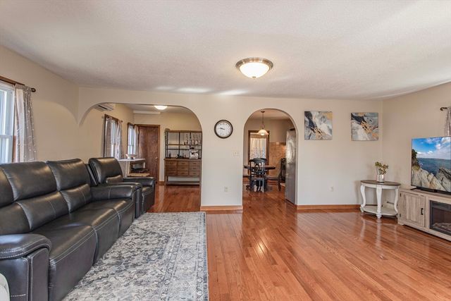 4 Page Street, Fairhaven, MA 02719