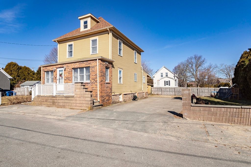 4 Page Street, Fairhaven, MA 02719