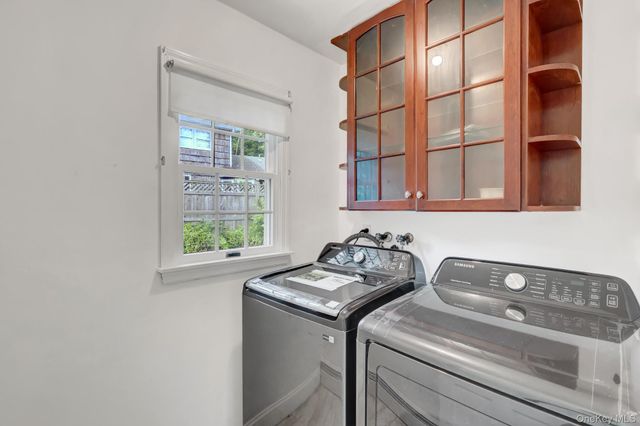 8 Tobi Lane, East Setauket, NY 11733