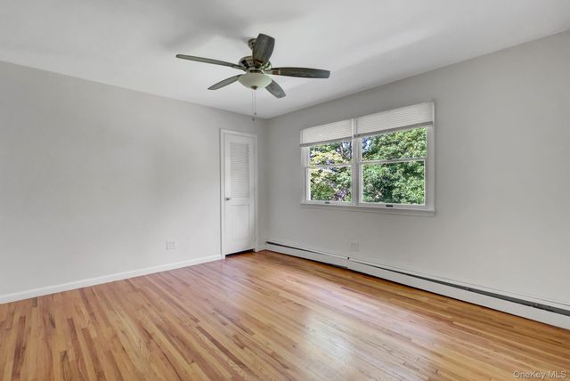8 Tobi Lane, East Setauket, NY 11733