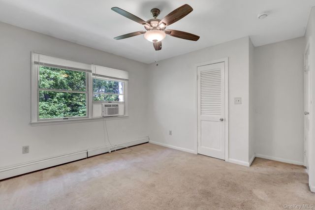 8 Tobi Lane, East Setauket, NY 11733