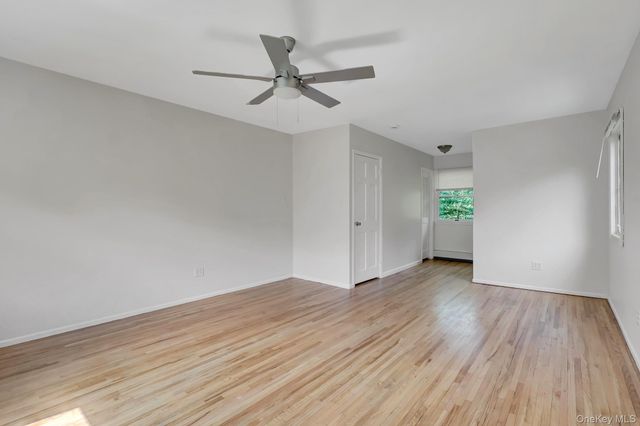 8 Tobi Lane, East Setauket, NY 11733