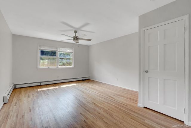 8 Tobi Lane, East Setauket, NY 11733