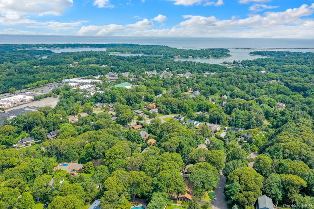 8 Tobi Lane, East Setauket, NY 11733