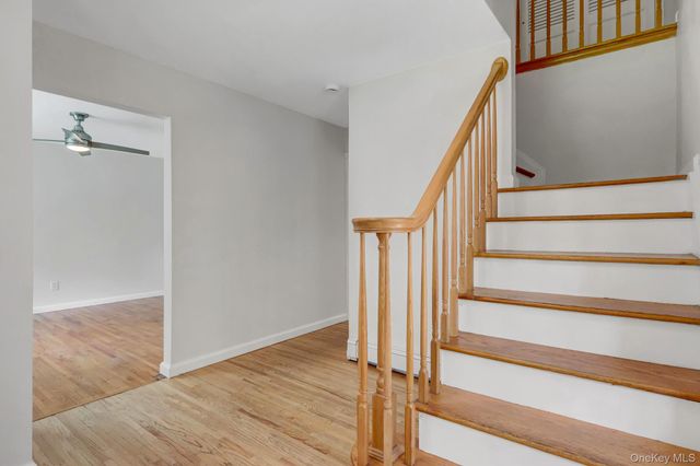 8 Tobi Lane, East Setauket, NY 11733