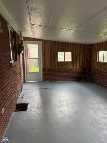 3921 S Olney Street, Indianapolis, IN 46237