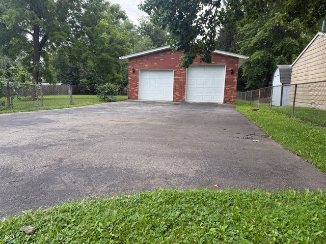 3921 S Olney Street, Indianapolis, IN 46237