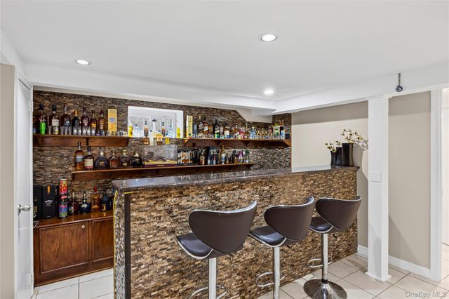 24 Ferndale Drive, Hicksville, NY 11801