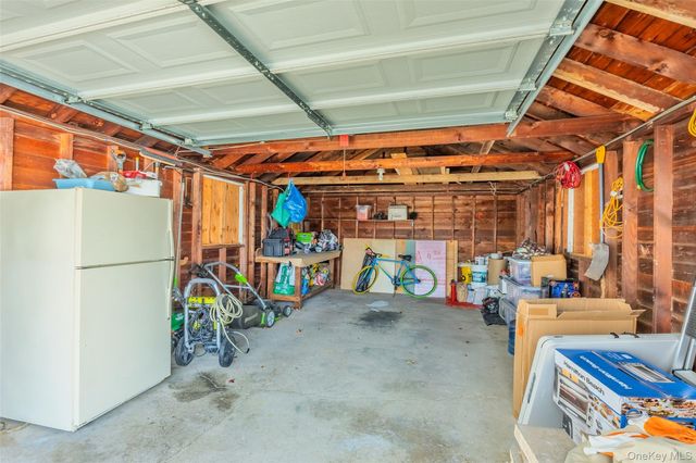 24 Ferndale Drive, Hicksville, NY 11801