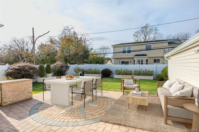 24 Ferndale Drive, Hicksville, NY 11801