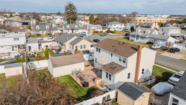 24 Ferndale Drive, Hicksville, NY 11801