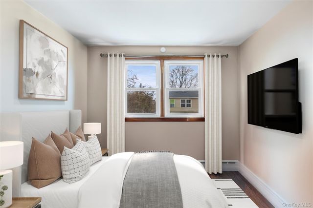 24 Ferndale Drive, Hicksville, NY 11801