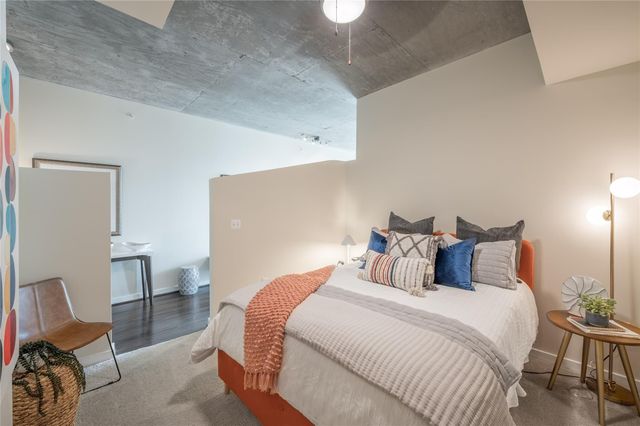 5927 Almeda Road 22108, Houston, TX 77004