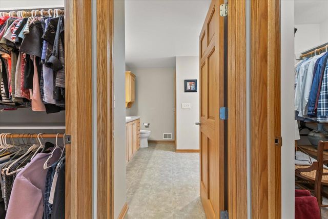 4330 Cedar Ridge LANE, Mount Pleasant, WI 53405