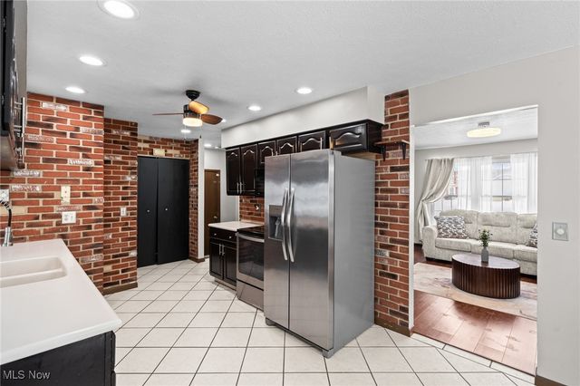 4612 Camellia Lane, North Olmsted, OH 44070