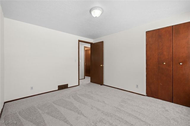 4612 Camellia Lane, North Olmsted, OH 44070