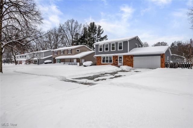 4612 Camellia Lane, North Olmsted, OH 44070