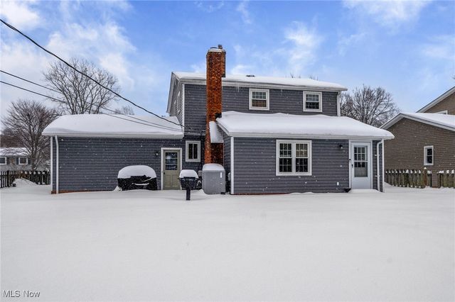 4612 Camellia Lane, North Olmsted, OH 44070