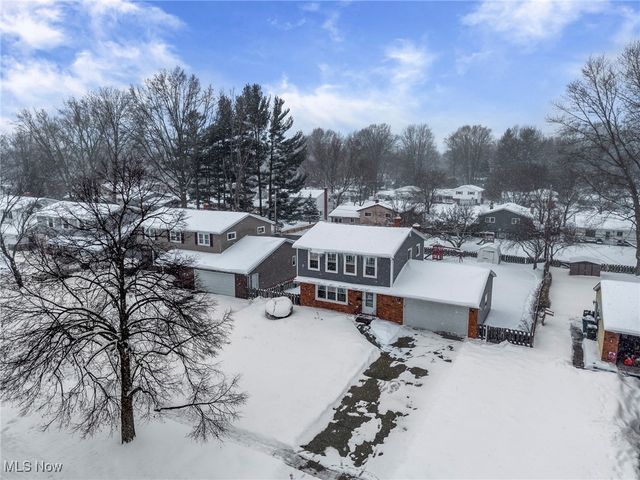 4612 Camellia Lane, North Olmsted, OH 44070