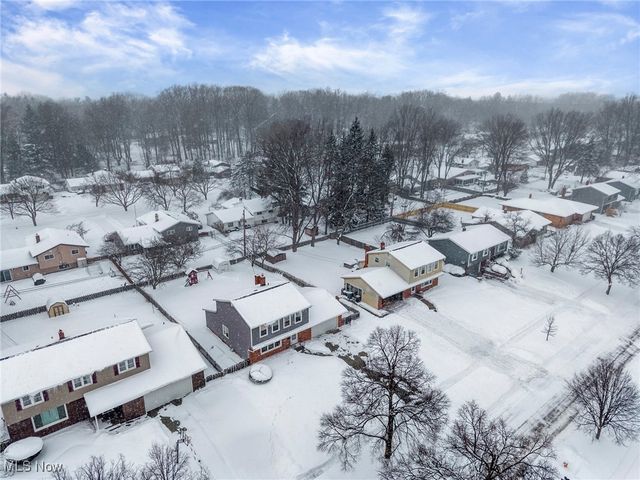 4612 Camellia Lane, North Olmsted, OH 44070