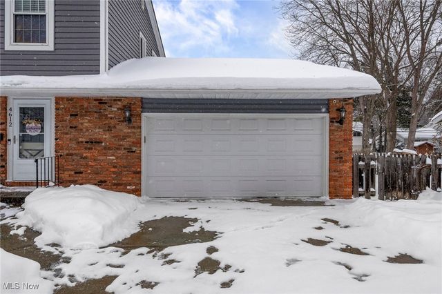 4612 Camellia Lane, North Olmsted, OH 44070