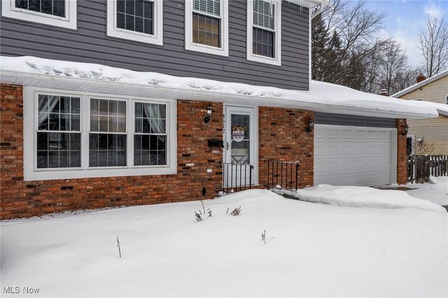 4612 Camellia Lane, North Olmsted, OH 44070