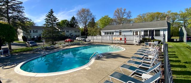 170 Cedarview Lane, Colonie, NY 12189