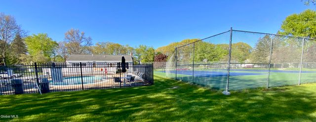 170 Cedarview Lane, Colonie, NY 12189